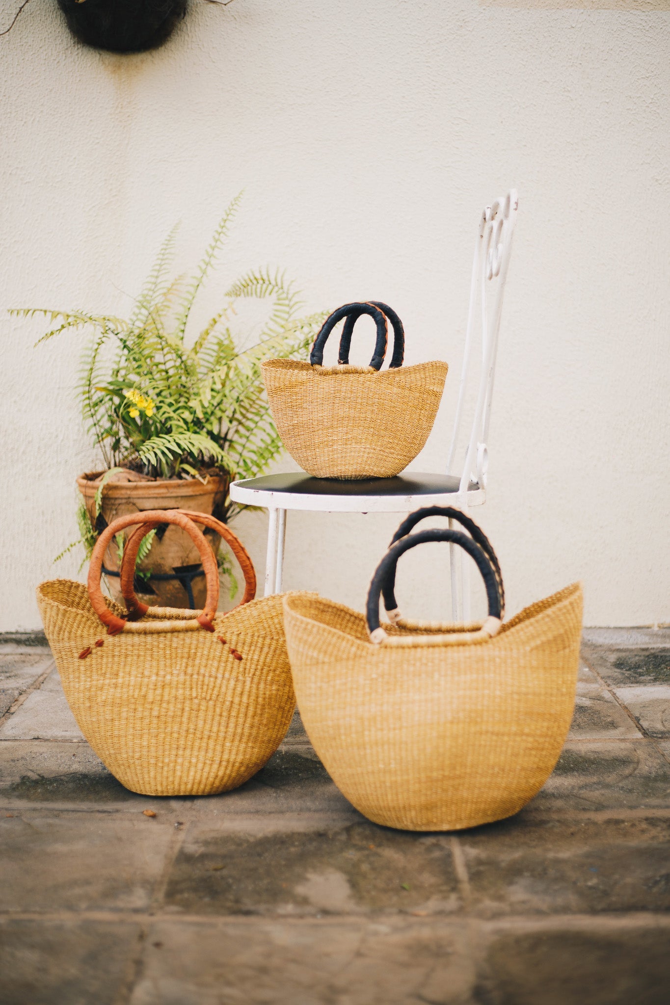 Large Natural Closed Weave U-Shoppers