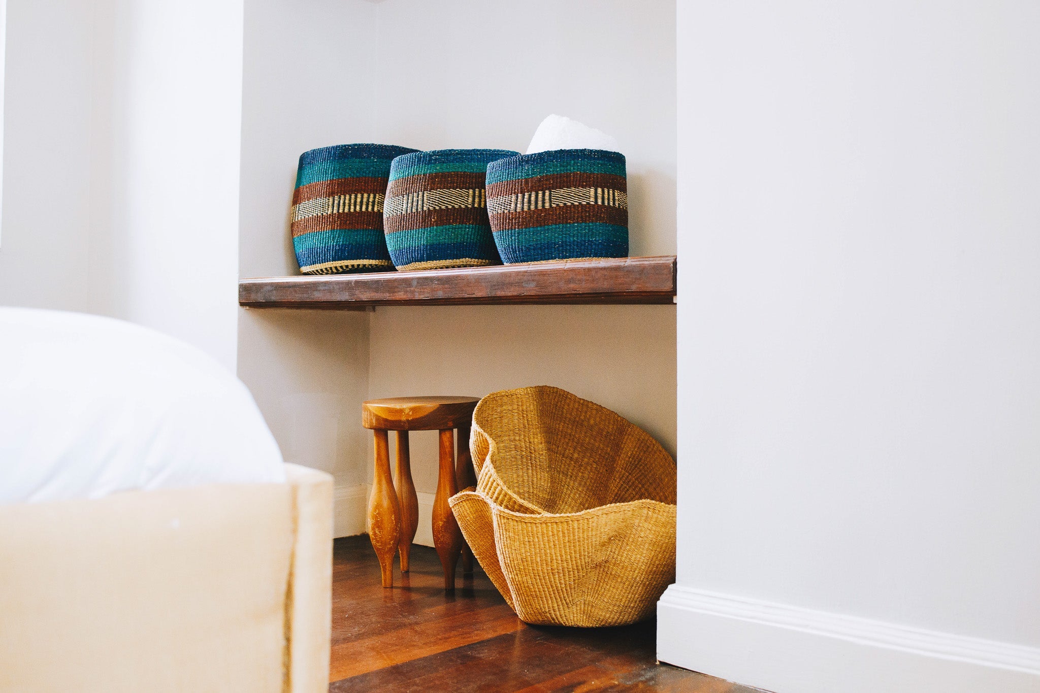 Natural Wavy Floor Bowls